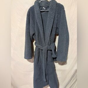 Pottery barn robe